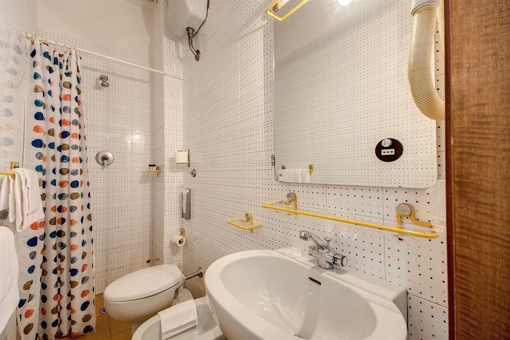 Hotel Boston 3*